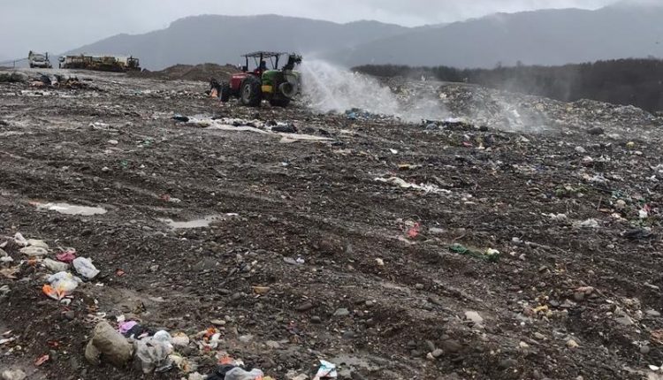 اهک پاشی زباله سراوان