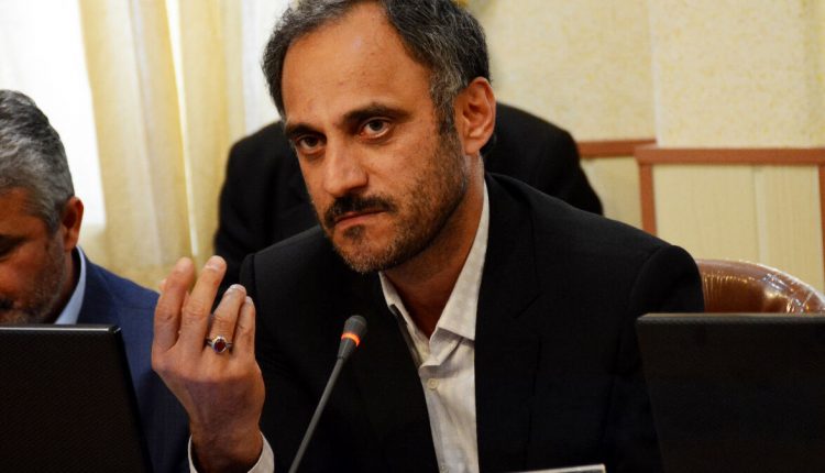 قربانی نماینده وزارت بهداشت